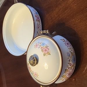 Vintage floral enamelware (set 2 of 2)
